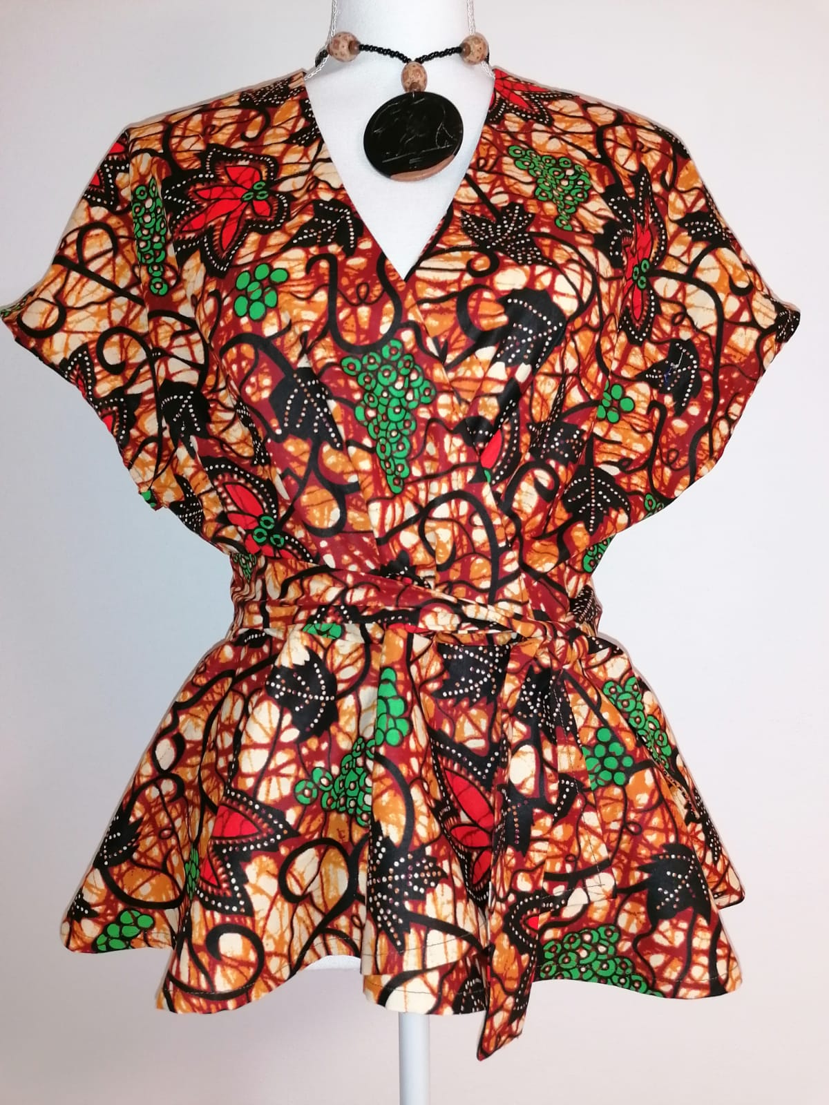 Africká halenka hnědá s listecky / African top brown