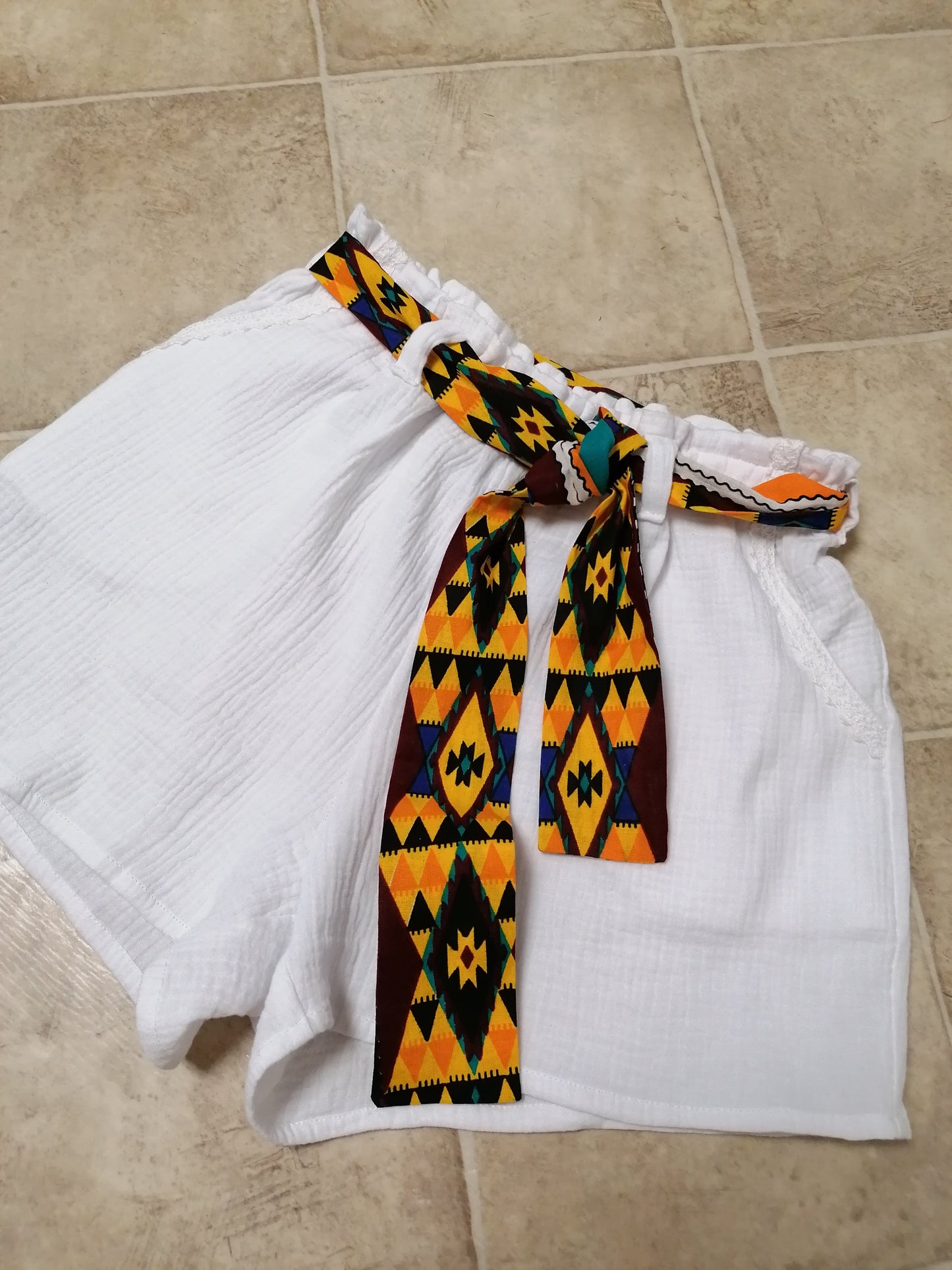 Boho dámské šortky s páskem bílé/kolekce sukně