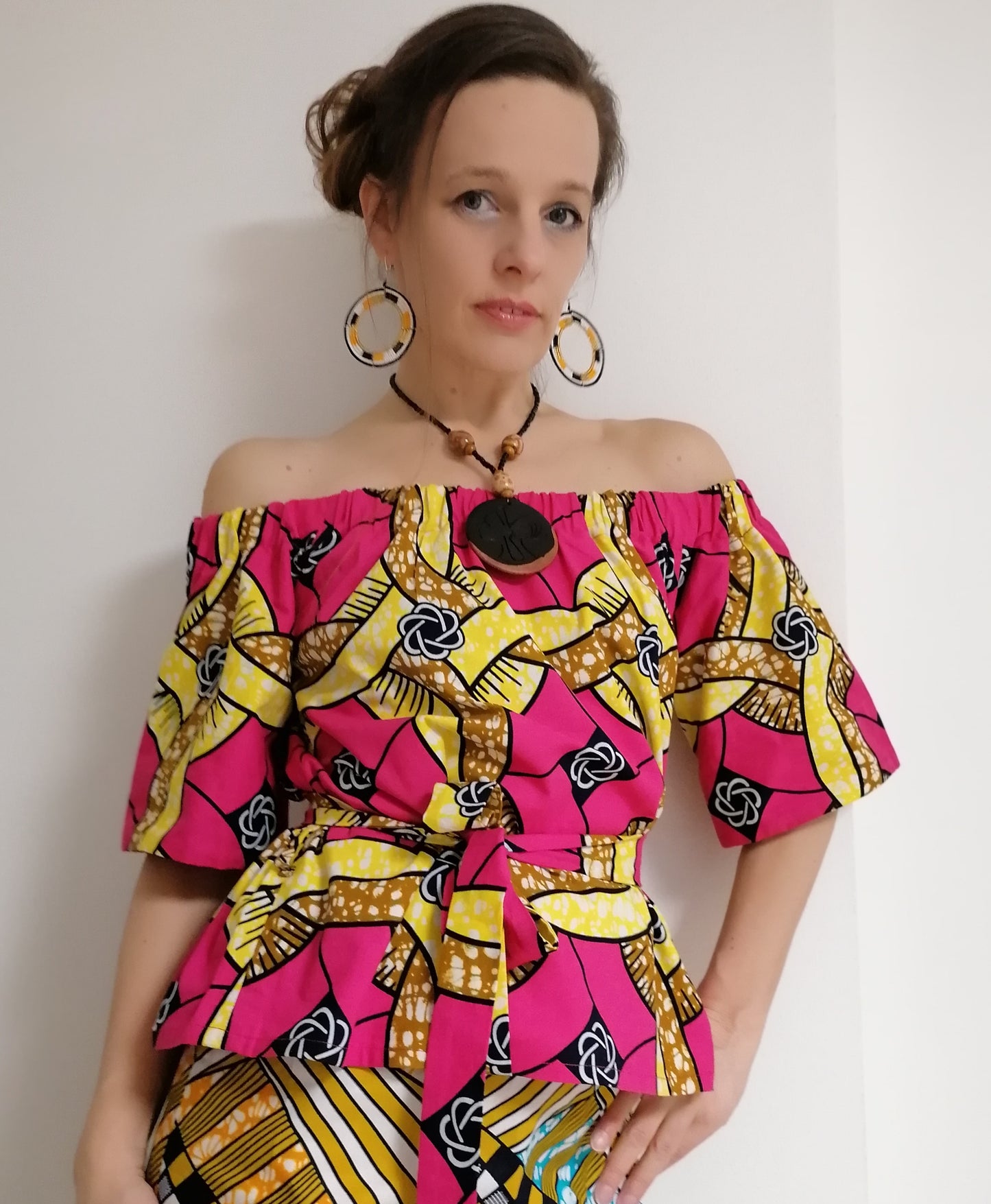 Růžová halenka /blouse /z africké látky s páskem