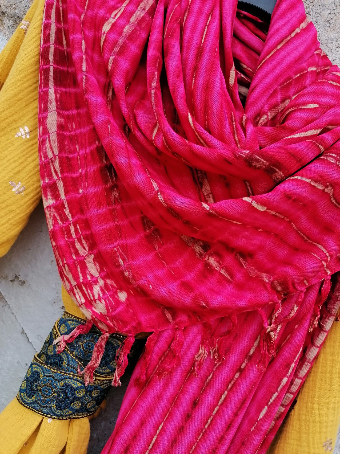 Pareo / sarong / růžovo červená