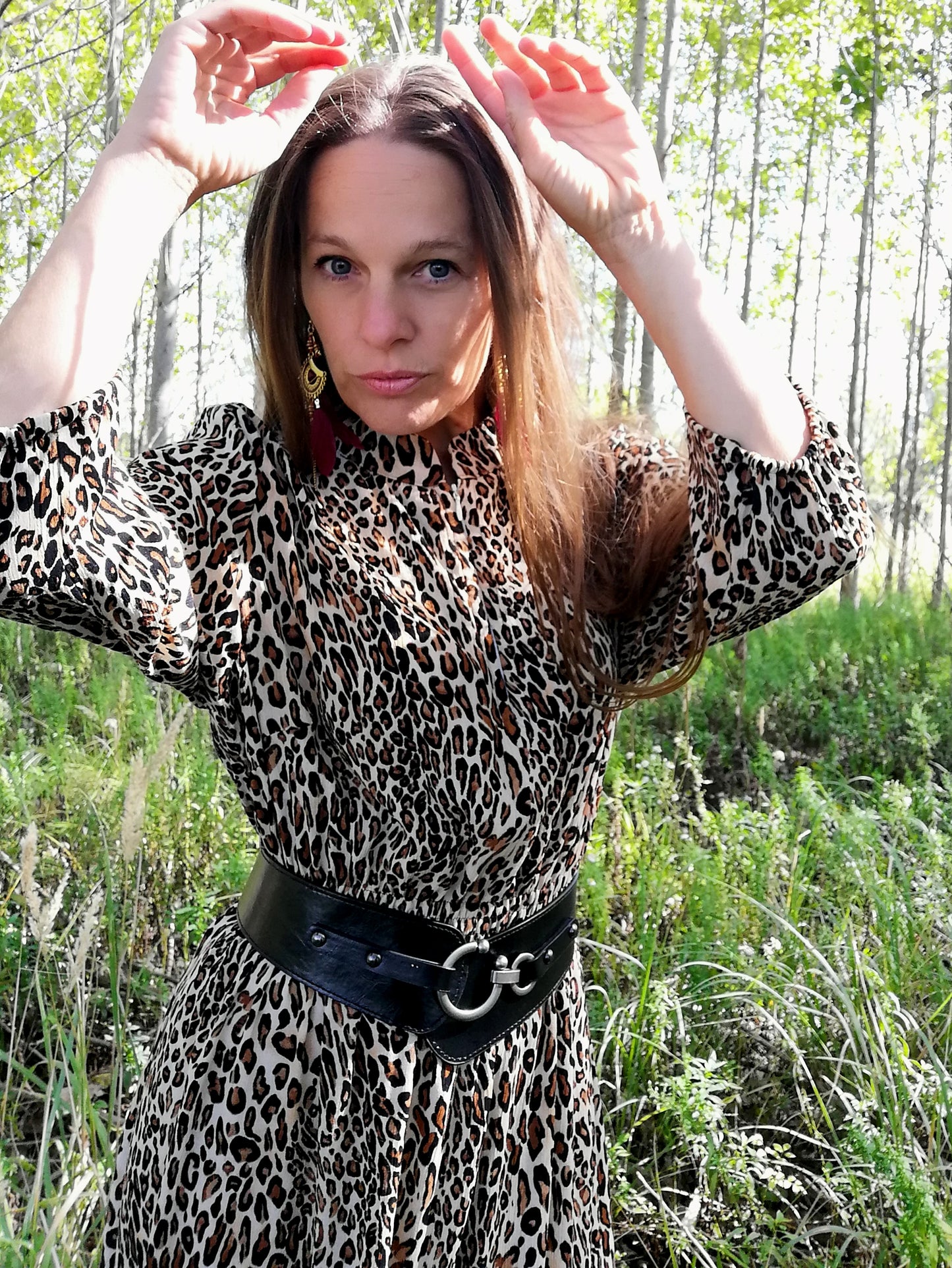 Leopardí elegantní šaty