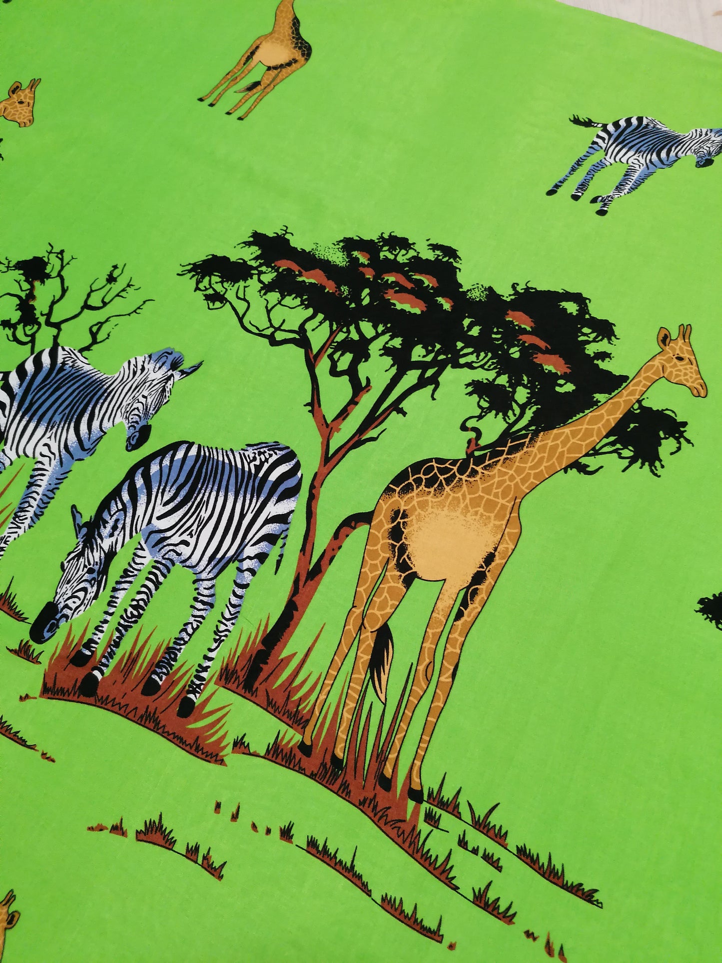 Pareo africké zebry a žirafy