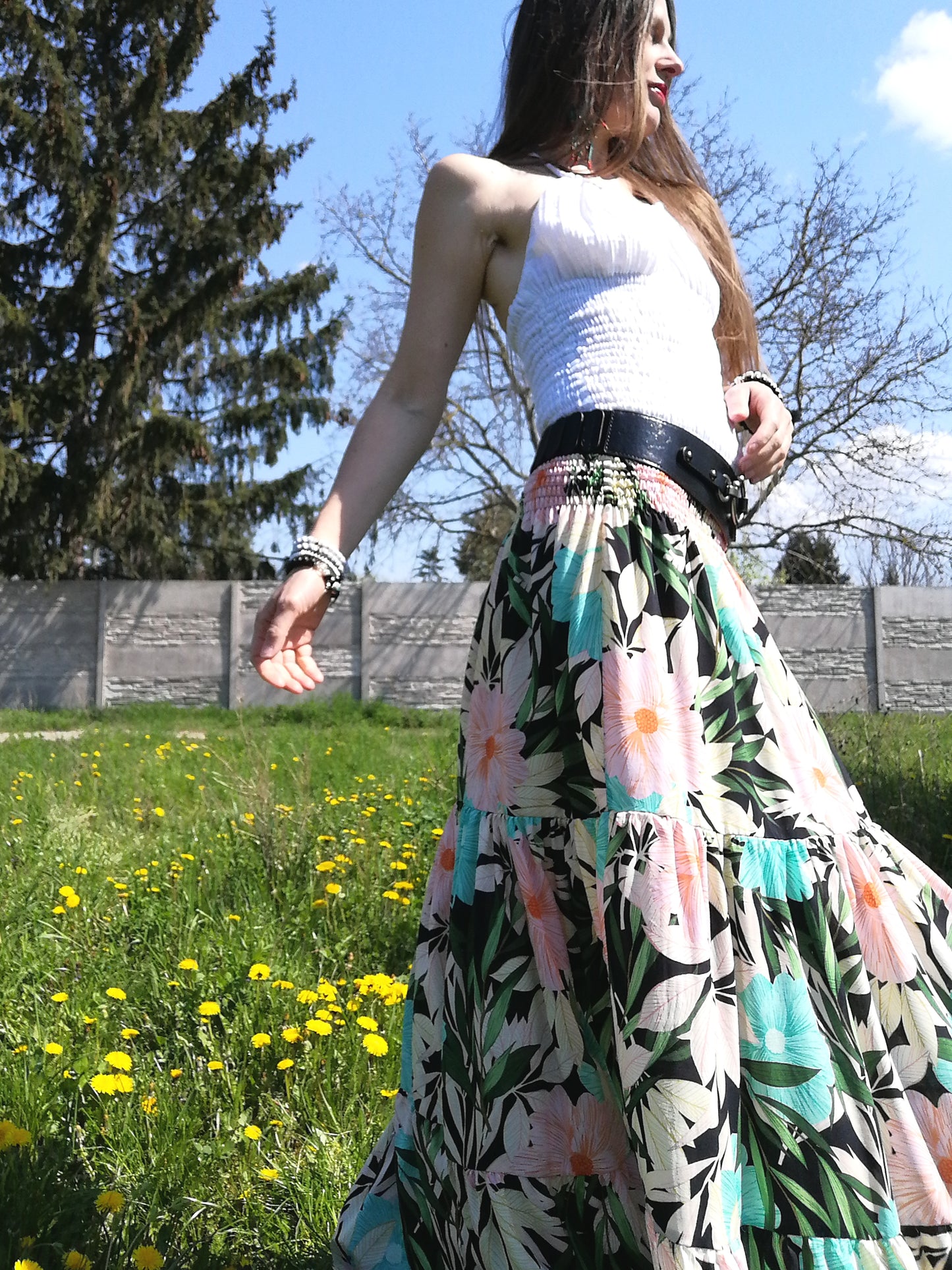 Kaskádovitá maxi sukně květy